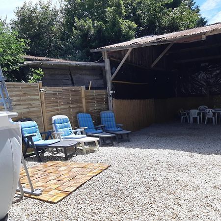 La Java Saint-Cyran-du-Jambot Kültér fotó